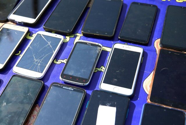 کشف ۲۴۹ دستگاه تلفن همراه سرقتی در بازارچه مرزی ماهیرود