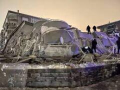 زلزله ترکیه ۹۱۲ کشته برجای گذاشت